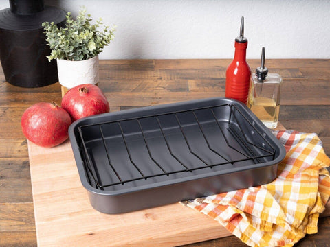 Nonstick Carbon Steel Roasting Pan with V-Style Rack (Lexi Home)