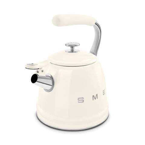 Whistling Kettle (Smeg)