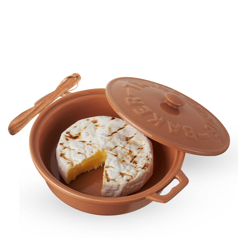 Terra Cotta Brie Baker with Wood Spreader (Twine)