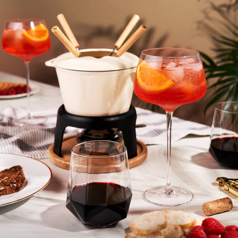 Enamel Coated-Finish Cast Iron Fondue Set: White / Cast Iron / Wood (Rubber) (Twine)