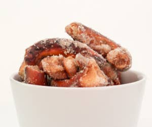 Sugar + Spice Pretzel Bites (Outsiders Kitchen)