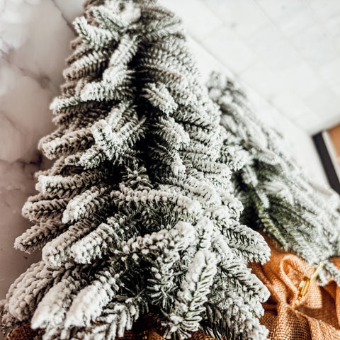 Flocked Snow Christmas Tree 15.75" (Gia Roma)