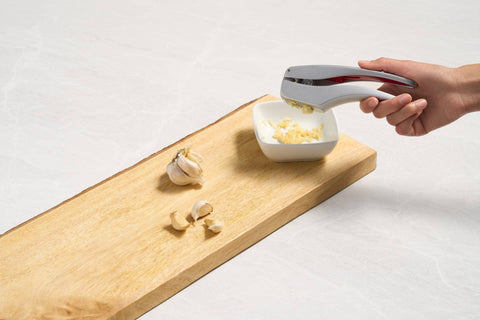 Susi III Garlic Press - Crusher, Mincer and Peeler (Zyliss)