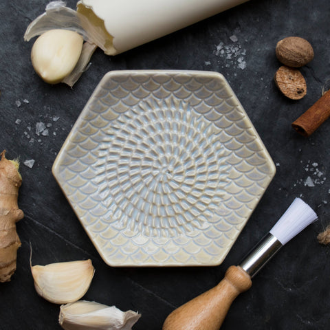 Pearl Ceramic Grater Set (The Grate Plate)