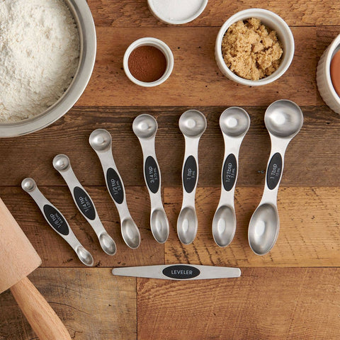 Magnetic Measuring Spoons With Leveler (Mrs. Anderson)