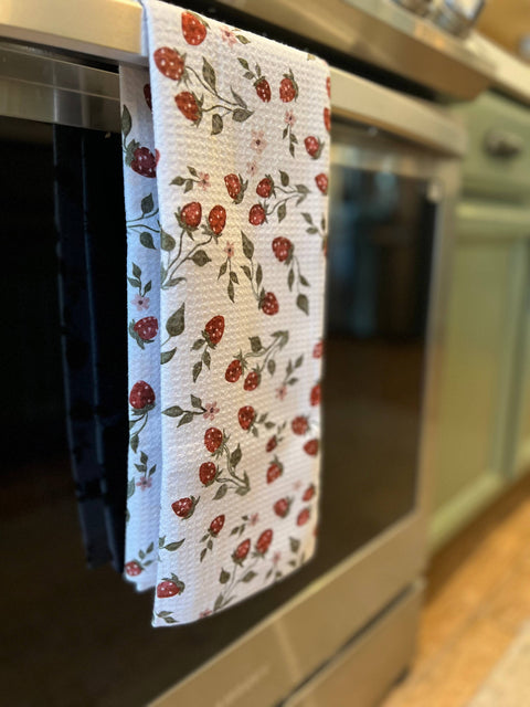 Strawberry Vines Hand/Tea Towel (ROOM and PORCH)