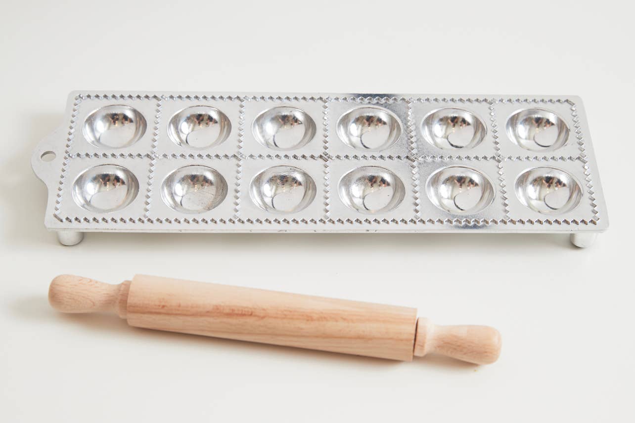 Verve Culture Ravioli Mold with Roller - Thumbnail 4
