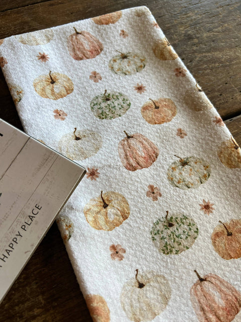 Pumpkins Tea/Hand Towel (ROOM and PORCH)